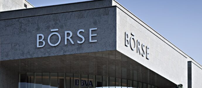 General Retail As Economy Returns To Growth As Swiss Franc Shock Overcome A logo sits on the exterior of the Six Swiss Exchange AG in Zurich, Switzerland, on Thursday, March 10, 2016. The Swiss economy returned to growth at the end of last year as it fought off the impact of a currency shock that had threatened to push the country into a recession. Photographer: Michele Limina/Bloomberg